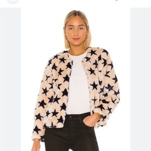 New with tags ! Chaser women’s faux fur size medium jacket ! 💕💕
